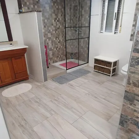 Сasa de vacaciones Le Locle